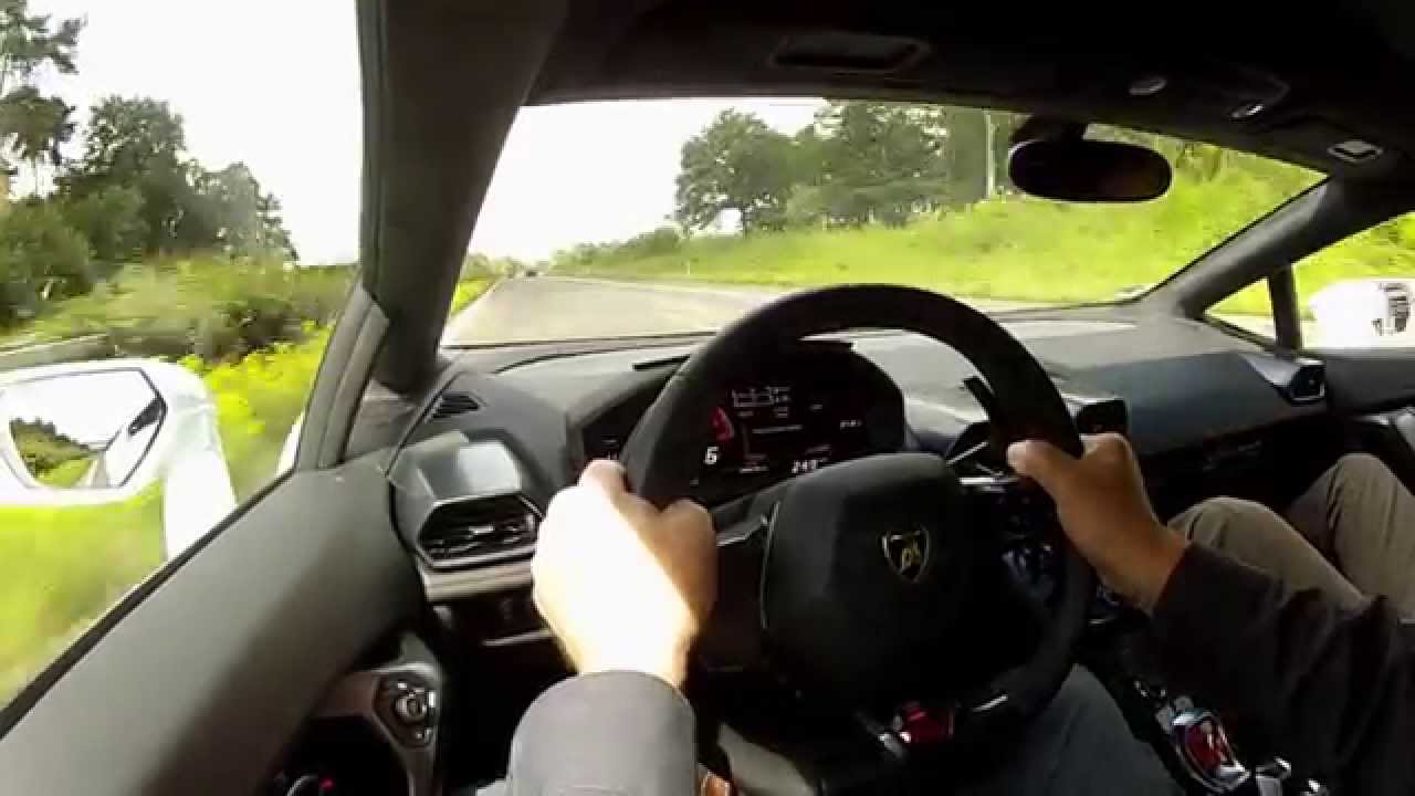 POSTRACH SILNIC: Lamborghini Huracan uhání až 329 km/hod