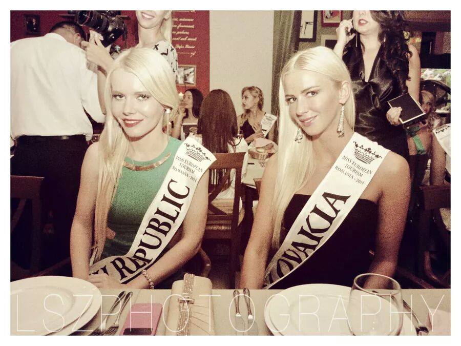 Miss Czech with Miss Slovakia!